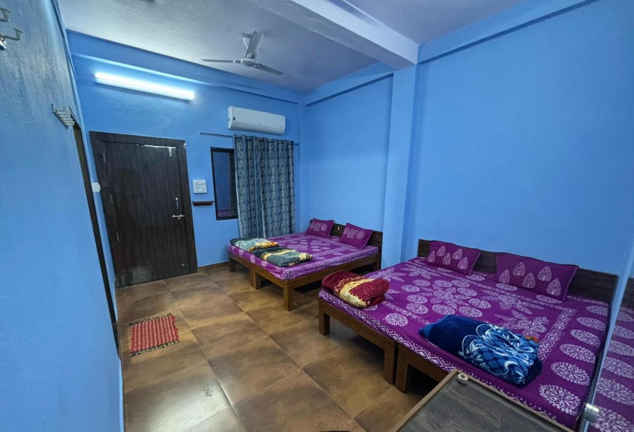 אויאיין Hotel Shri Kunj מראה חיצוני תמונה
